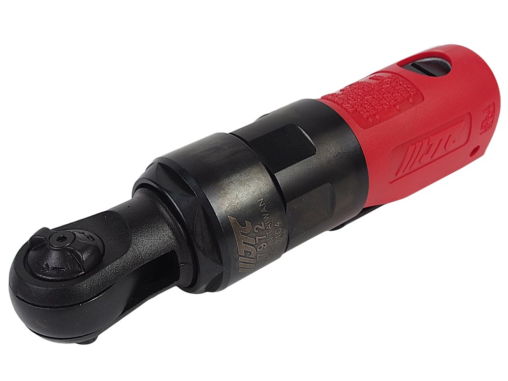 JTC-7972 - Ключ трещотка пневматический 1/4&quot; 47Нм 90PSI 500об/мин. усиленная ударная JTC - Характеристики:


Конструкция ударного механизма обеспечивает работу инструмента без отдачи, тем самым гарантируя безопасность оператора.
Скорость вращения на холос