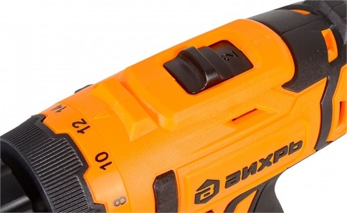 16593022_big Дрель-шуруповерт аккумуляторная Вихрь ДА-12Л-2КН с набором инструментов — изображение 16