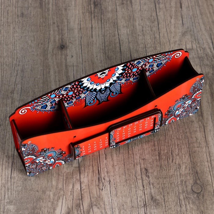 16878233_big Органайзер для канцелярских предметов "Диванчик из детства", с вечным календарём — изображение 3