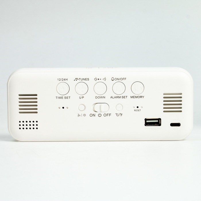 chasy-jelektronnye-nastolnye-s-budilnikom-s-podvesom-2400-mach-3.5-h-7-h-26.5-sm-7352029-3 Часы электронные настольные с будильником, с подвесом, 2400 мАч, 3.5 х 7 х 26.5 см — изображение 4