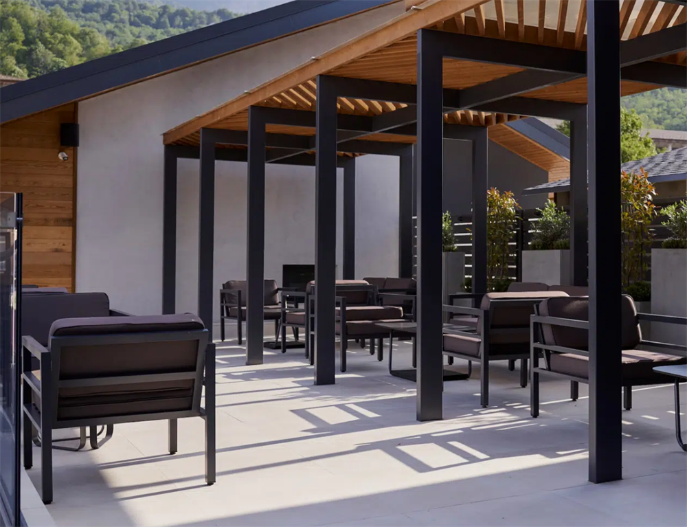 est-a-001-ral7024-muad-gray027-1 "Эстелья" кресло, каркас алюминий темно-серый (RAL7024) муар, ткань темно-серая 027 — изображение 2