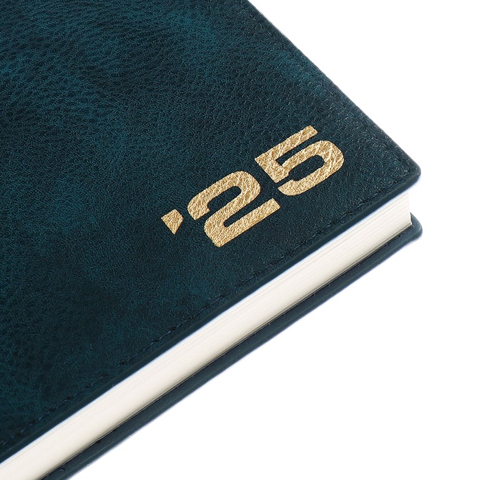 ezhednevnik-datir-2025g-a5-176l-escalada-int-obl-isk-kozha-tis-fljaskr-bl-80gm2zeljonyj-10548895-4 Ежедневник датир 2025г А5+ 176л ESCALADA, инт обл, иск кожа, тис ф,ляс,кр бл 80г/м2,зелёный — изображение 5