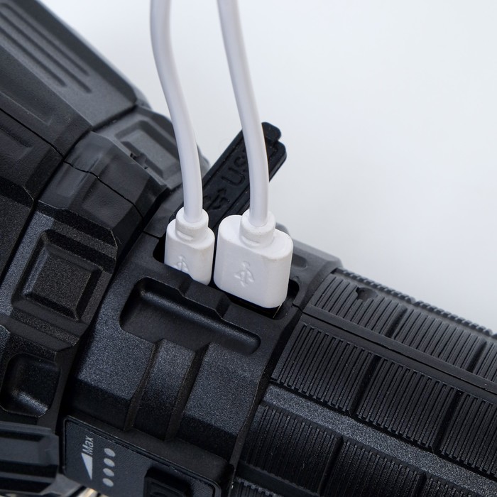 fonar-ruchnoj-30-vt-2100-lm-4500-mach-dalnost-500-m-p70-indikator-zarjada-micro-usb-7615566-2 Фонарь ручной 30 Вт, 2100 лм, 4500 мАч, дальность 500 м, P70, индикатор заряда, micro USB — изображение 3