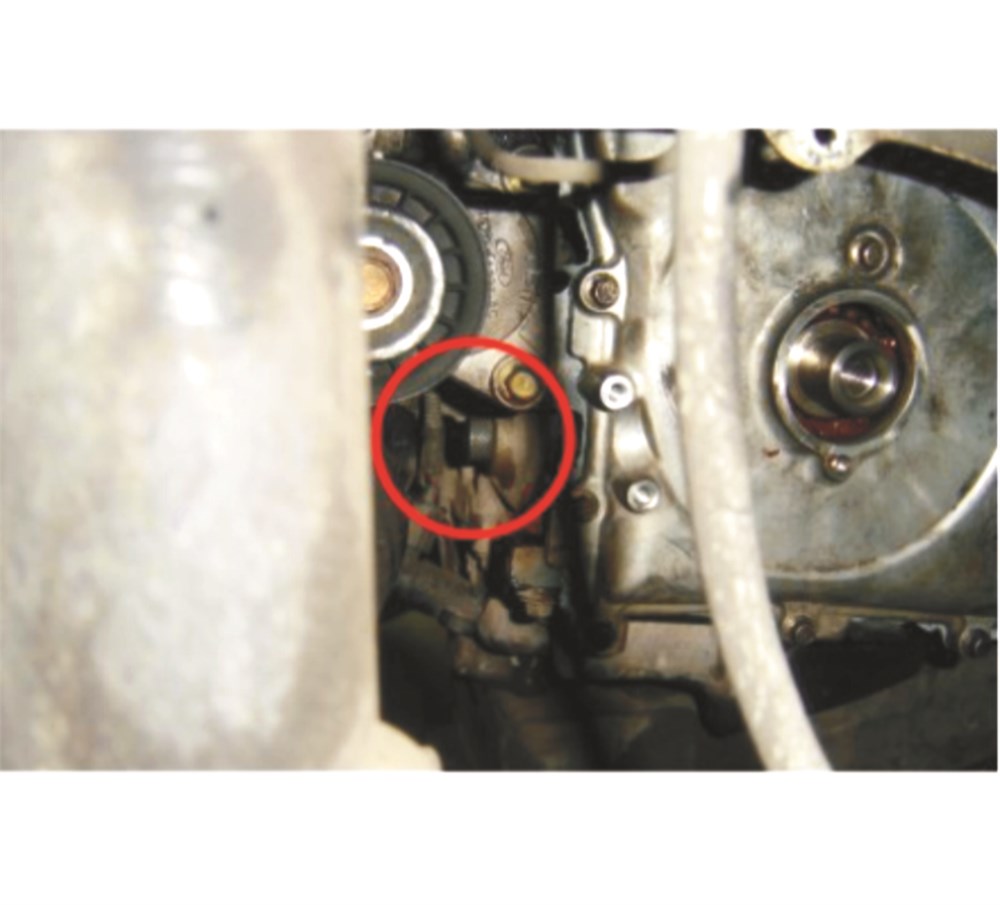 jtc-1418-2 JTC-1418 - Набор фиксаторов коленвала для установки момента впрыска (FORD MAZDA) JTC - Приспособление для фиксации коленчатого вала JTC
Описание
	Комплект позволяет работать с двигателями Zetec, установленными на автомобилях Focus, Mondeo и Cougar н — изображение 3