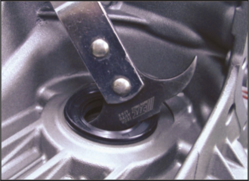 jtc-1608-2 JTC-1608 - Съемник сальников универсальный JTC - Съемник  
Применяется для снятия сальников различных типов. 
Имеет два рабочих конца, которые подходят для сальников различных типов.  
Количество в оптовой упаковке: 12 шт. и 48 шт. 
Габаритные размеры — изображение 3