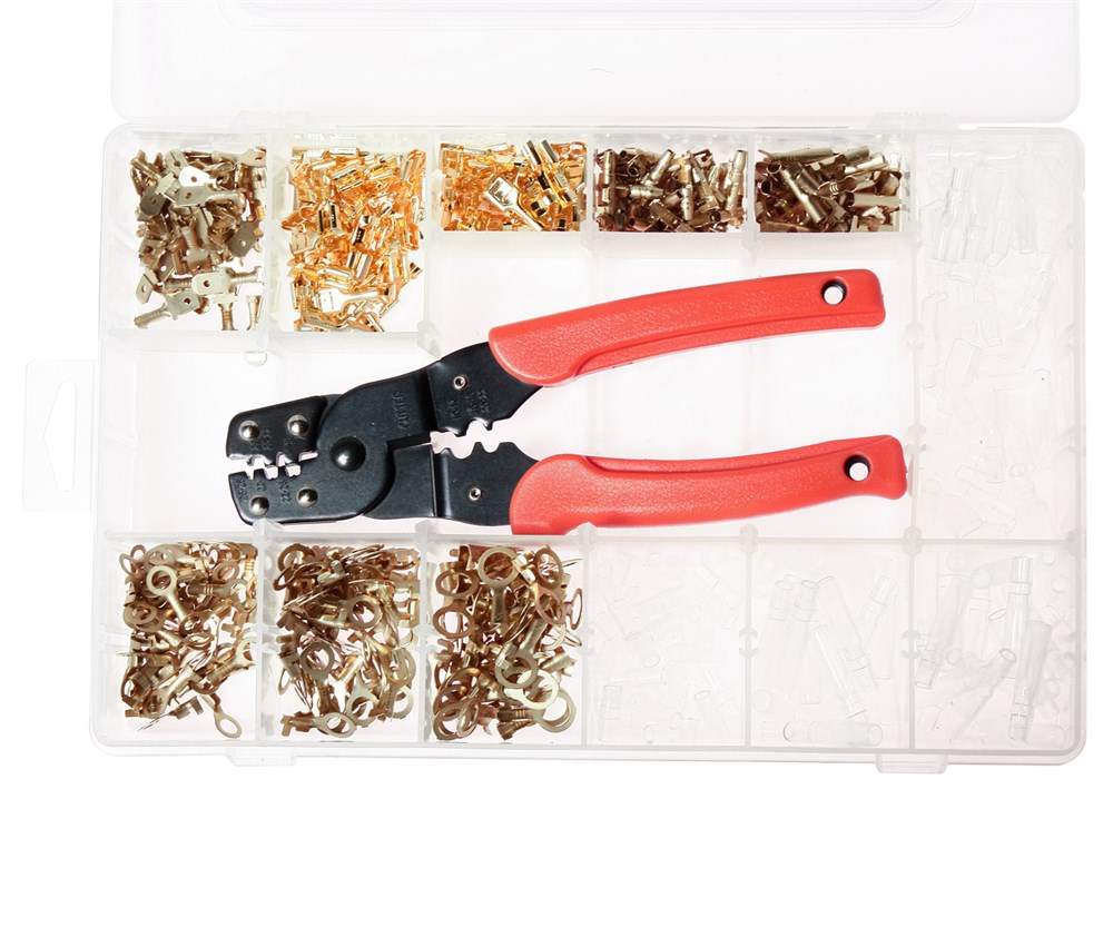 jtc-2028-1 JTC-2028 - Набор клемм автомобильных неизолированных 11 типоразмеров 551шт. в боксеJTC - Клемма электропроводки изолированная 11 типоразмеров набор 551шт. JTC
Описание
В комплекте:
	
		Клеммы неизолированные: "штекер" - 50 шт.; "гнездо" - 100 шт. — изображение 2