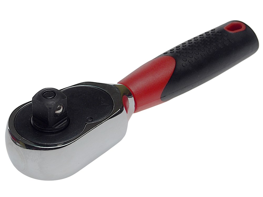 jtc-3017a-1 JTC-3017A - Ключ трещотка 3/8" 45 зубьев 120мм резиновая рукоятка JTC -  
Укороченная трещотка с резиновой рукояткой. 
Обеспечивает удобную работу в ограниченном пространстве.  
Посадочный квадрат: 3/8".  
Длина: 120 мм. 
Количество зубцов: 45. — изображение 2