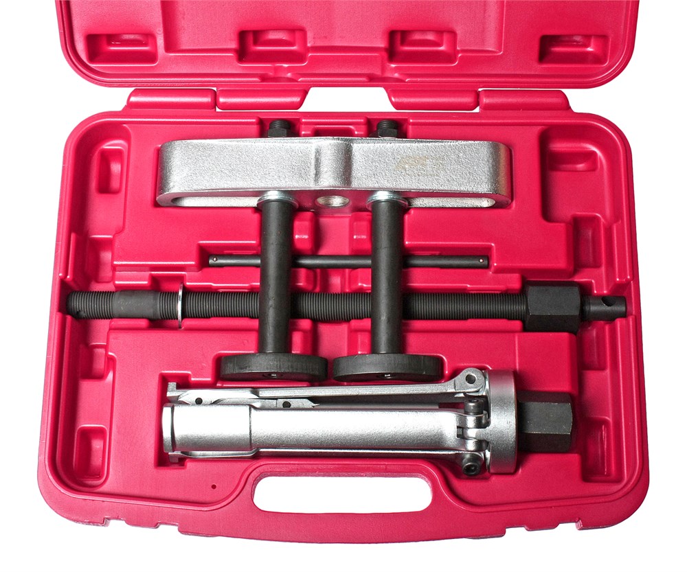 jtc-4068-1 JTC-4068 - Съемник гильз блока цилиндров дизельных двигателей 60-160мм JTC - Комплектация
Ходовой винт с резьбой высокой точности.
Высокопрочная траверса.
Опорные лапки (2 шт.).
Захват.
Описание
Предназначен для демонтажа изношенных гильз бл — изображение 2