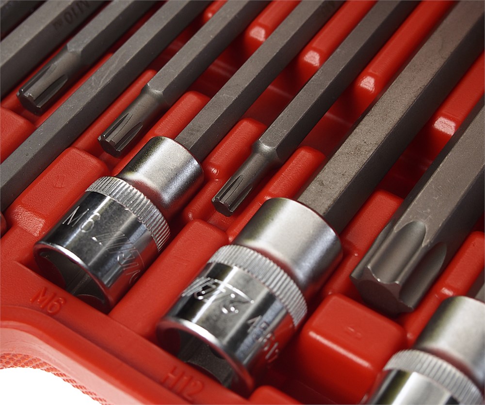 jtc-7024-2 JTC-7024 - Набор головок с насадкой 24 предмета в кейсе JTC - 
Размер:
  
    Т40, Т45, Т50, Т55, Т60, Т70
    H5, H6,H7, H8, H9, H10, H12
    M6, M8, 0, M12, M14
    RM6, RM7,RM8, RM9, RM10, RM12
  
½" Dr. x 24 предмета в наборе головок с насадка — изображение 3