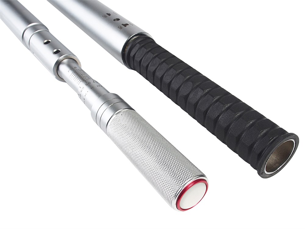 jtc-7668-4 JTC-7668 - Ключ динамометрический 1" 400-2000Нм JTC - 
Точность ±4% допуска от установленных параметров (согласно стандарту В107.14М. от 20% до 100% диапазона работы инструмента).
Диапазон измерений: 300-2000 Н·м.
Легкая удобная рукоятка — изображение 5