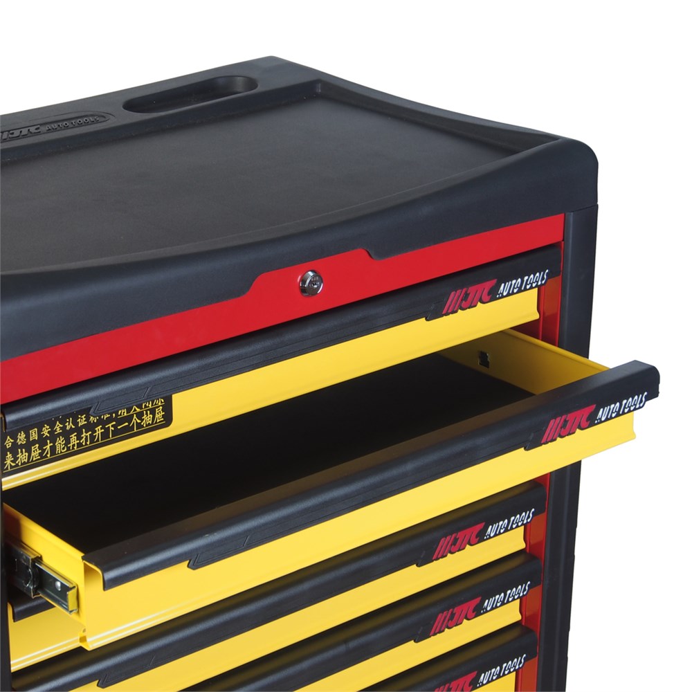 jtc-s1638-6 JTC-S1638 - Тележка инструментальная 7 секции JTC - 
Толщина стали 1,0 мм для корпуса и 0,8 мм для ящиков.
Утопленные и перфорированные боковые панели; РЕ шишки.
Направляющие ящика на шарикоподшипниках 45 мм.
Функция автоматического возврата.
Функция MIS — изображение 7