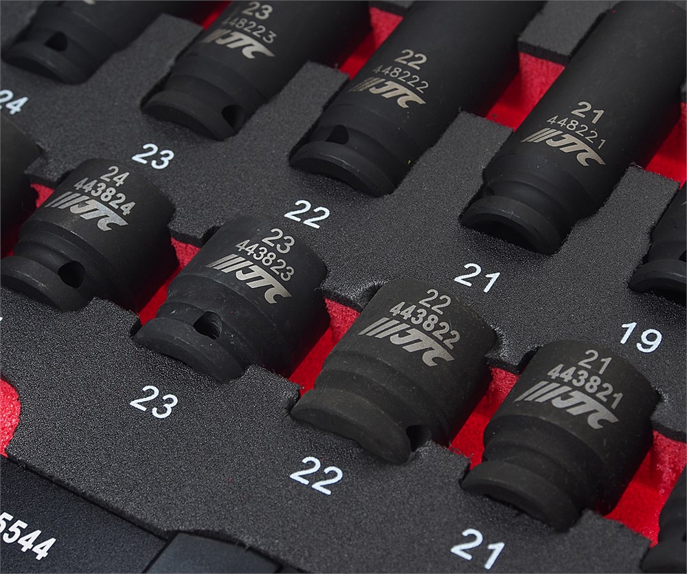 jtc-ui5040-3 JTC-UI5040 - Набор инструментов 40 предметов слесарно-монтажный в ложементе JTC - Состав набора (40 деталей):
JTC-7656 1/2"  гайковерт пневматический ударный (949 N*m.)
JTC-6686 1/2" КЛЮЧ ДИНАМОМЕТРИЧЕСКИЙ 1/2" 40-210НМ 531ММ ДВУХСТОРОННЕГО ДЕЙСТВИЯ — изображение 4