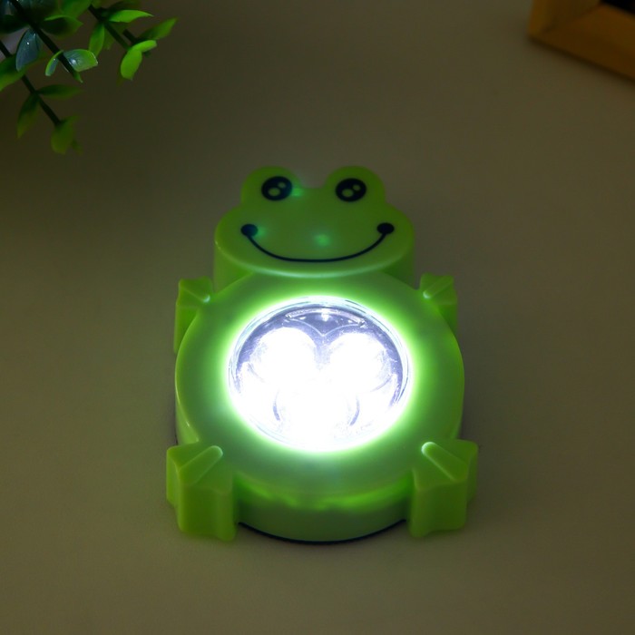 nochnik-pushlajt-ampquotljagushkaampquot-3hled-3aaa-zelenyj-7h2h9sm-risalux-9430797-2 Ночник-пушлайт "Лягушка" 3хLED 3ААА зеленый 7х2х9см RISALUX — изображение 3