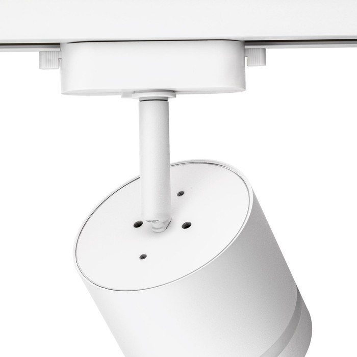 svetilnik-trek-j-artline-povoro-j-85x80mm-gx53-230v-aljumplast-4mamp178-bel-59865-1-ritter-9905133-7 Светильник трек-й ARTLINE поворо-й 85x80mm GX53 230В алюм/пласт 4м² бел 59865 1, Ritter — изображение 8